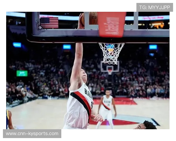 开拓者防守收口慢,给了太多空位 开拓者防守收口慢,给了太多空位