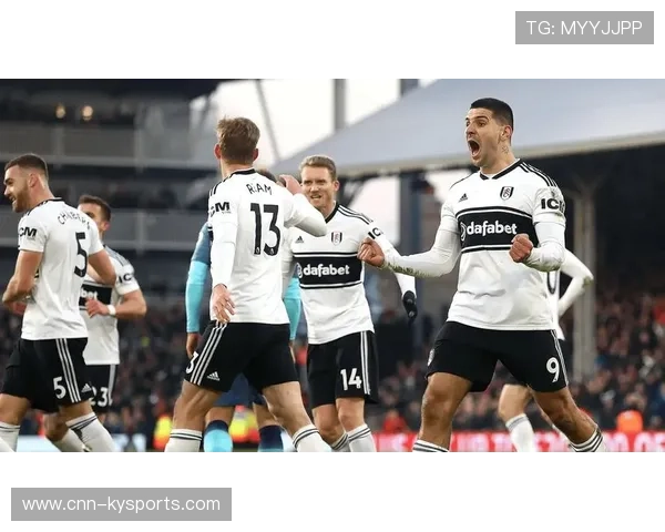 曼联全员备战热刺，争四目标明确